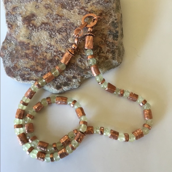 Tribal Style Necklace Hammered Copper And Prehnite - Picture 5 of 7